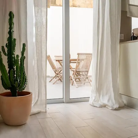 Chic And Modern With Yard Ldem1-2 * Sliema