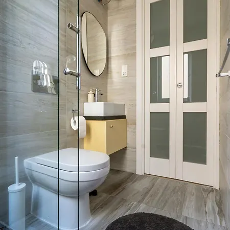 Chic And Modern With Yard Ldem1-2