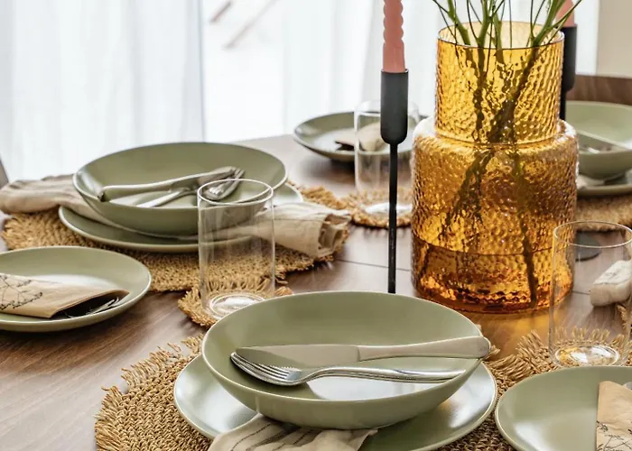 Apartment Chic And Modern With Yard Ldem1-2